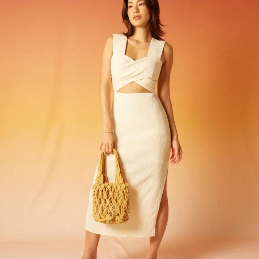 Love Bonito Ivanka Textured Sweetheart Column Midi Dress Cutout Cream Sleeveless
